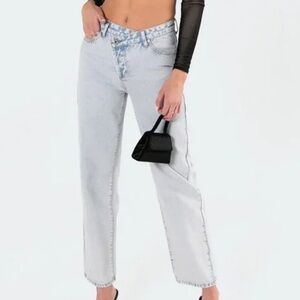 Edikted Light Wash Women’s Jeans